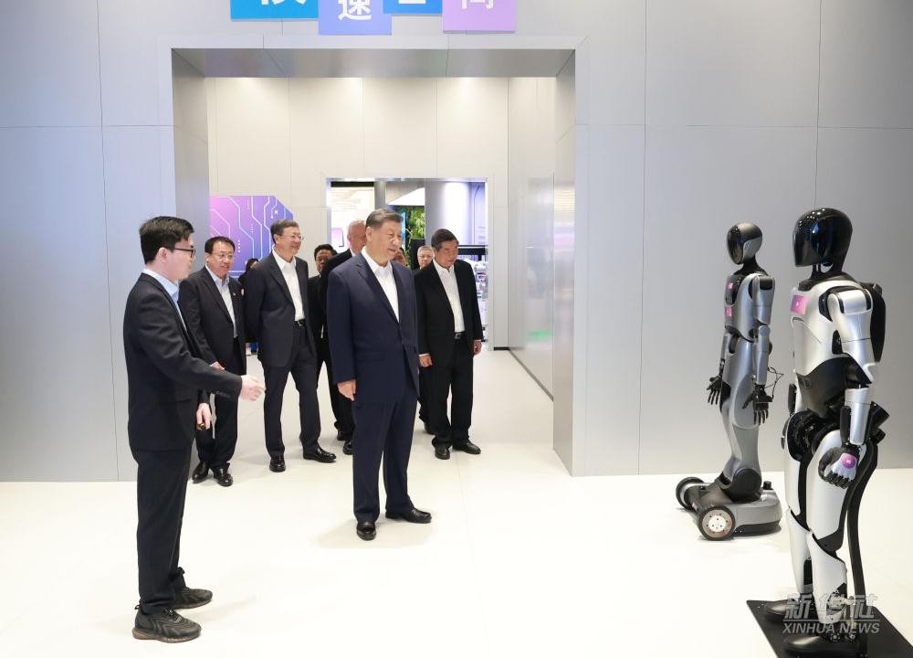 习近平总书记到上海调研，william威廉代表具身智能行业汇报进展